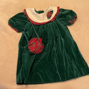 Girls dark green shirt-sleeved velvet dress, vintage, size 6